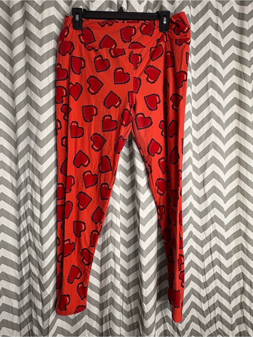 LuLaRoe Red Heart Print Leggings